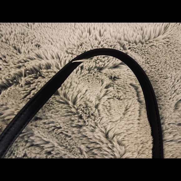 coach signature zip top tote - Picture 4 of 5